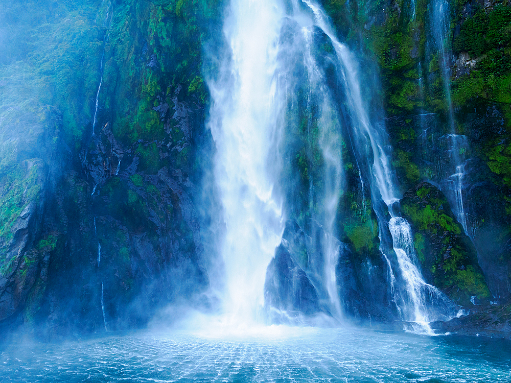 Waterfall on Milford Sound, Fiordland National Park, Te Wahipounamu, UNESCO World Heritage Site, South Island, New Zealand, Pacific