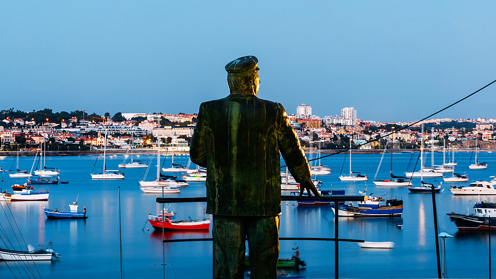 The statue of King Carlos I, erected in 1903, an impressive sight at the entrance to the city, Cascais, Portugal, Europe