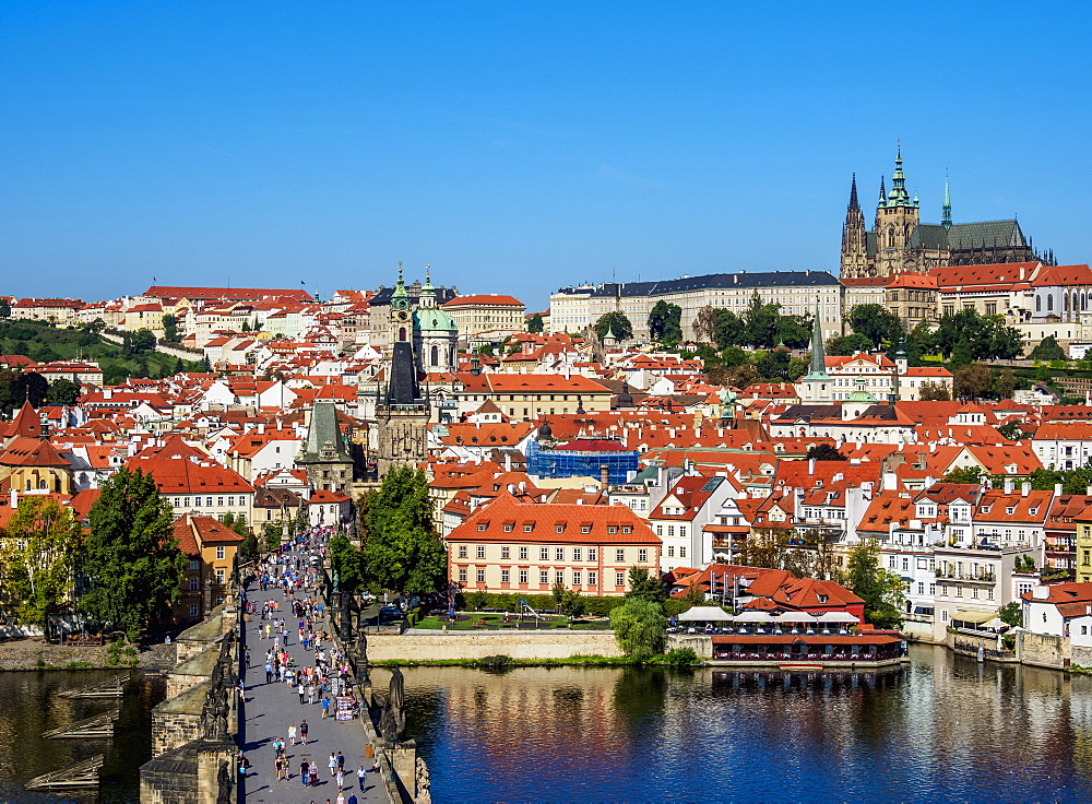 View over Vltava River and Charles Bridge towards Lesser Town and Castle, Prague, UNESCO World Heritage Site, Bohemia Region, Czech Republic, Europe