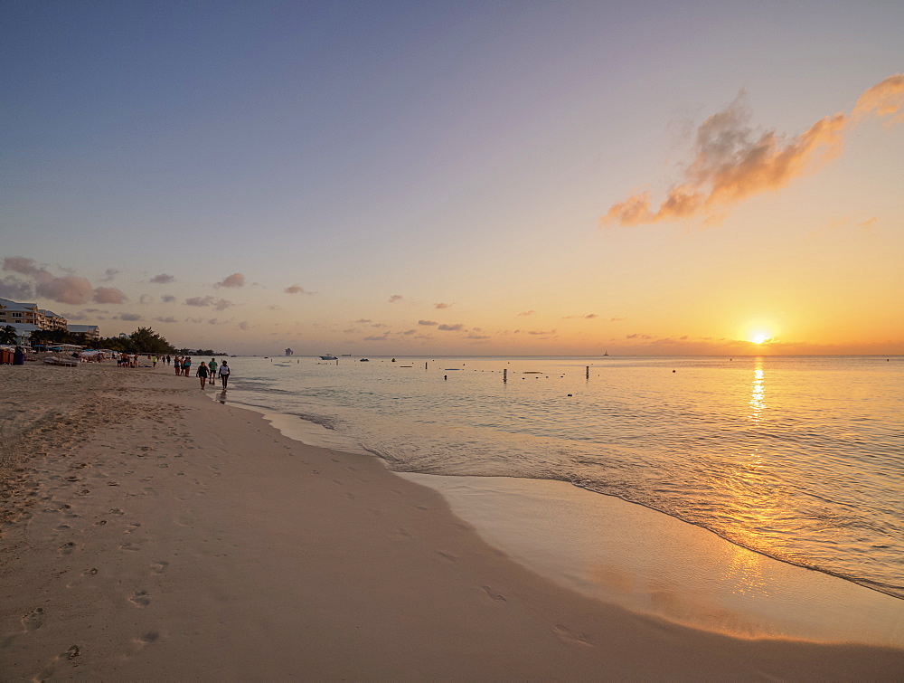 Seven Mile Beach at sunset, George Town, Grand Cayman, Cayman Islands, Caribbean, Central America