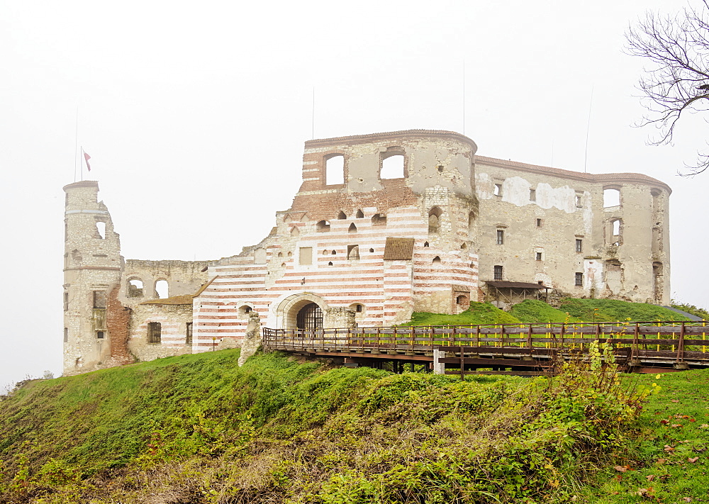 Janowiec Castle, Lublin Voivodeship, Poland, Europe