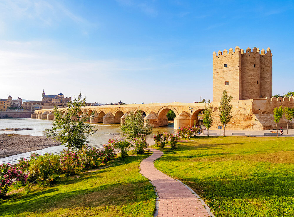 Roman Bridge of Cordoba and Guadalquivir River, UNESCO World Heritage Site, Cordoba, Andalusia, Spain, Europe