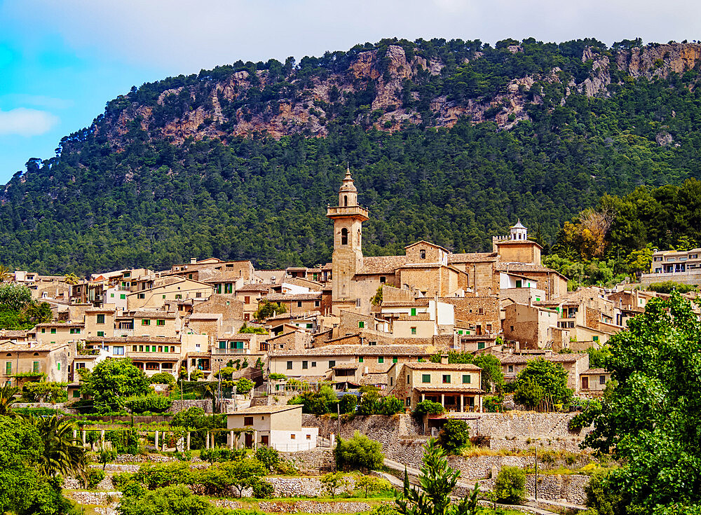 Valldemossa townscape, Mallorca (Majorca), Balearic Islands, Spain, Mediterranean, Europe