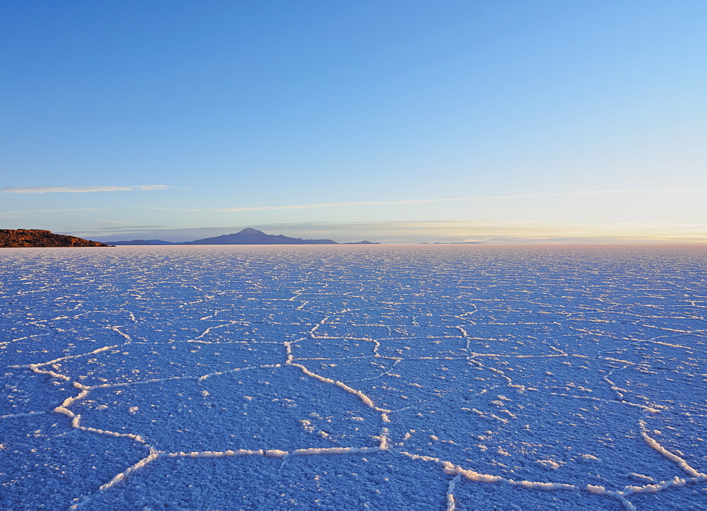 View of the Salar de Uyuni, the largest salt flat in the world, at sunrise, Daniel Campos Province, Potosi Department, Bolivia, South America