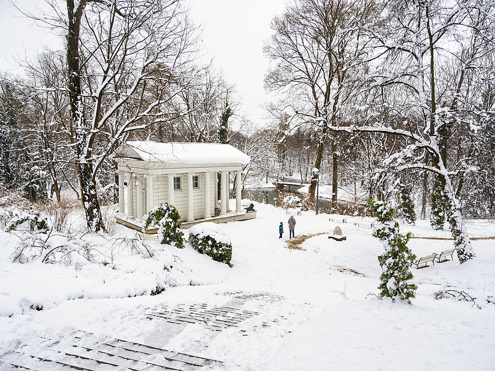 Temple of Sibyl, Lazienki Park (Royal Baths Park), in winter, Warsaw, Masovian Voivodeship, Poland, Europe