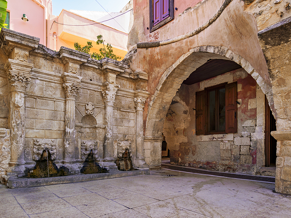 Rimondi Venetian Fountain, City of Rethymno, Rethymno Region, Crete, Greek Islands, Greece, Europe