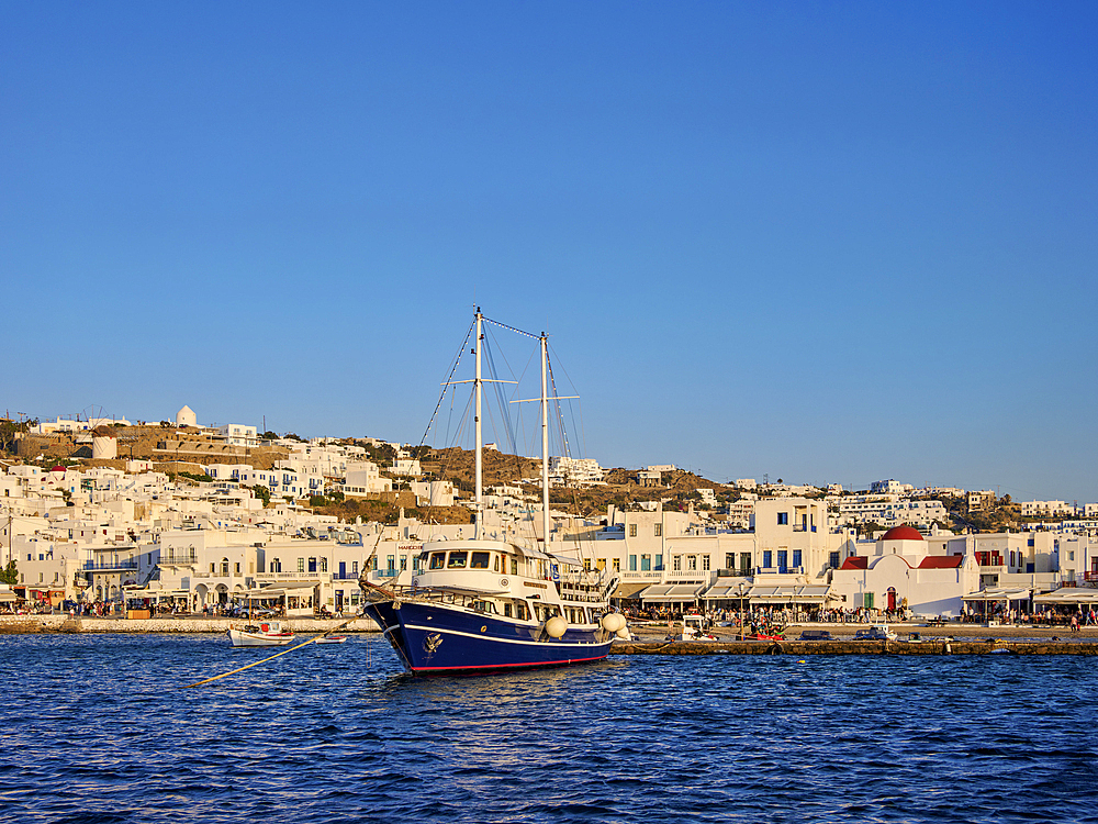 Mykonos Old Port and Chora waterfront, Mykonos Town, Mykonos Island, Cyclades, Greek Islands, Greece, Europe