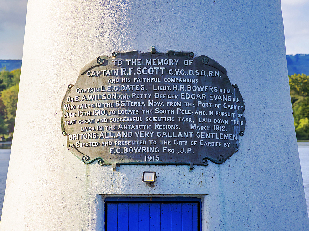 The Scott Memorial Lighthouse at Roath Park Lake, detailed view, Cardiff, Wales, United Kingdom