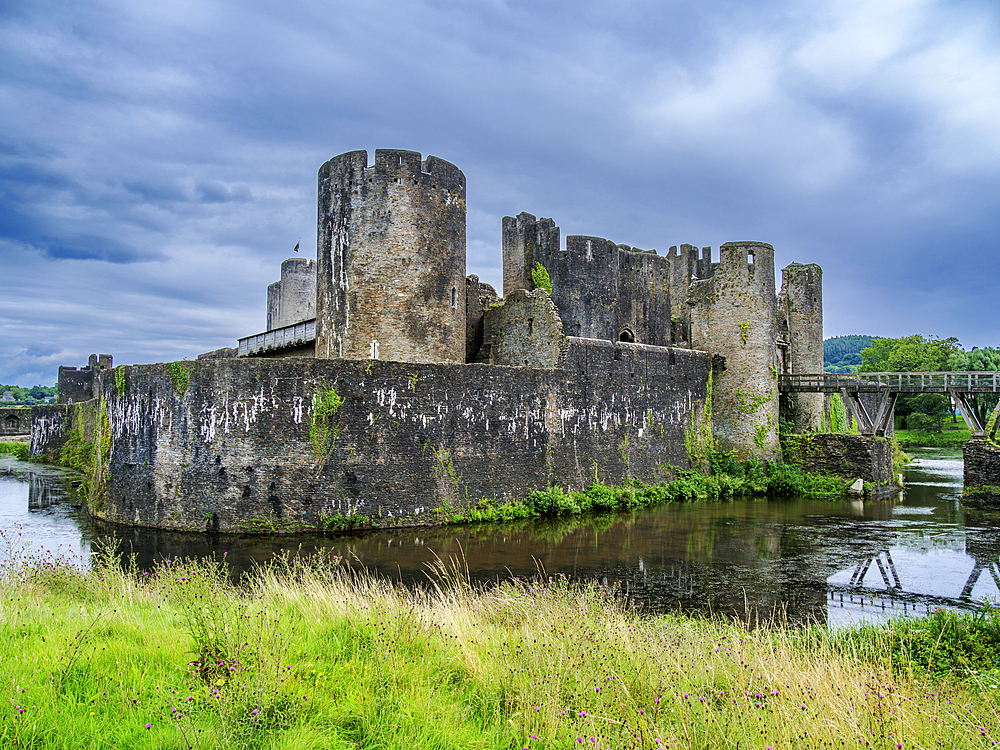 Caerphilly Castle, Caerphilly, Gwent, Wales, United Kingdom, Europe