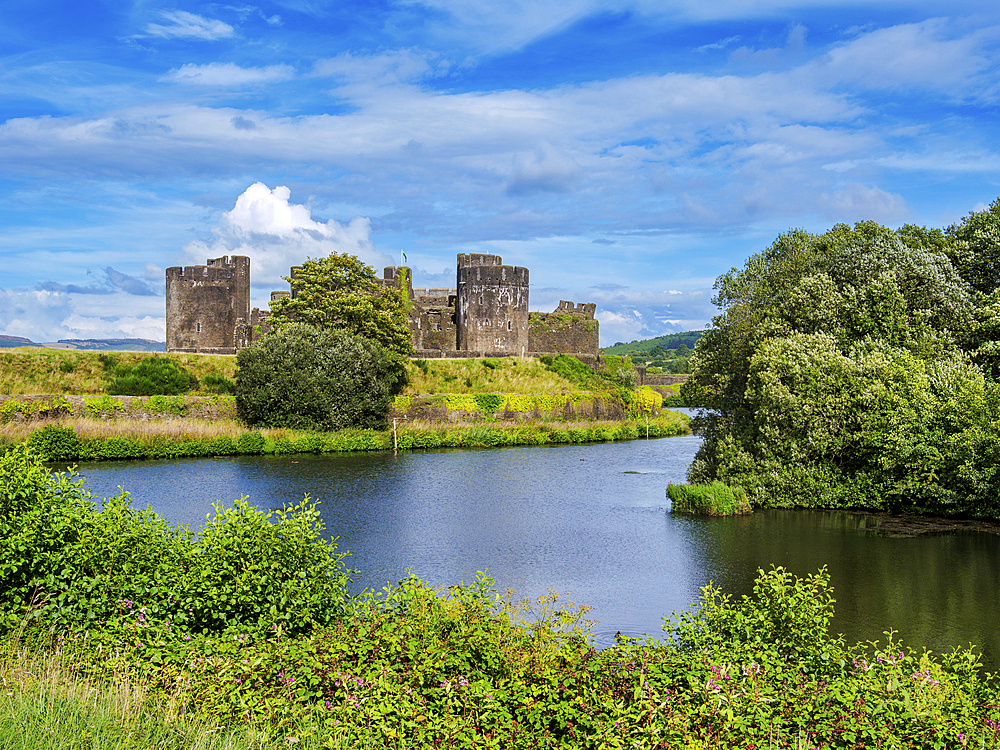 Caerphilly Castle, Caerphilly, Gwent, Wales, United Kingdom, Europe