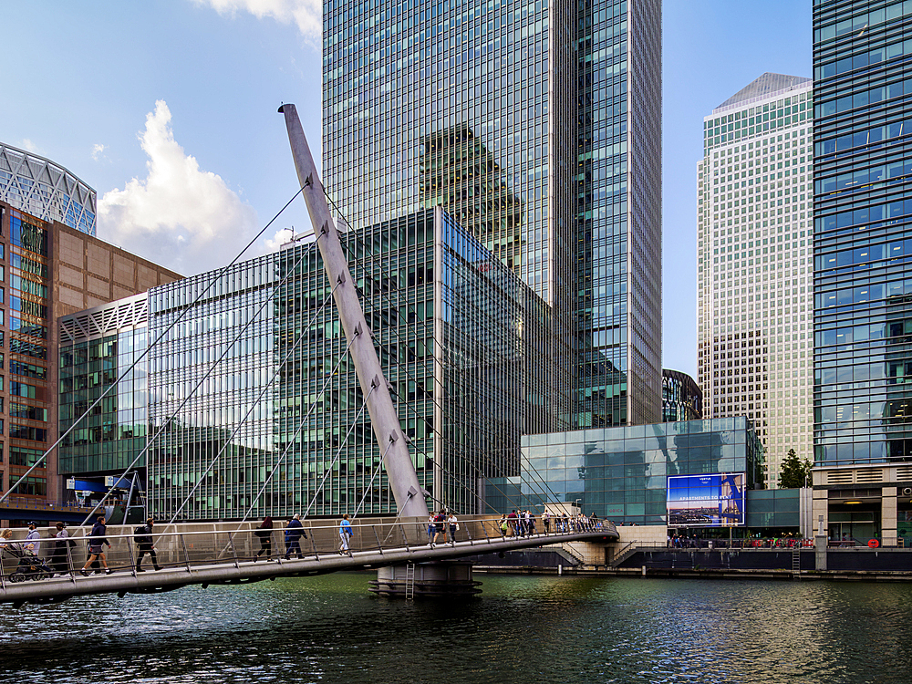 South Quay Footbridge, Canary Wharf, Docklands, London, England, United Kingdom, Europe