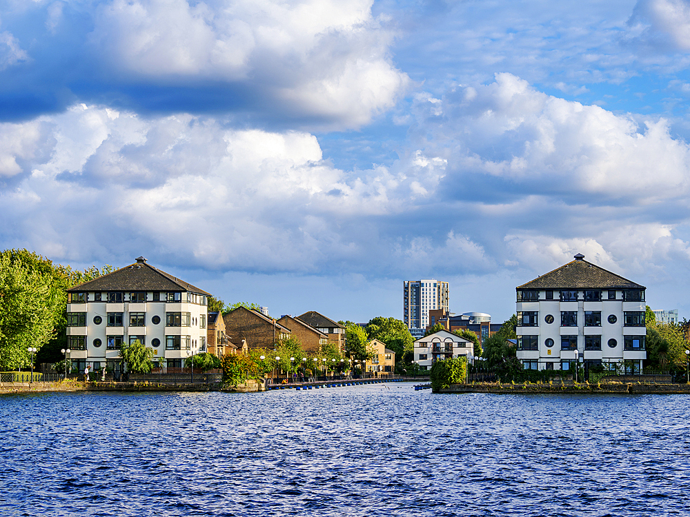 View towards Clippers Quay, Isle of Dogs, London, England, United Kingdom, Europe