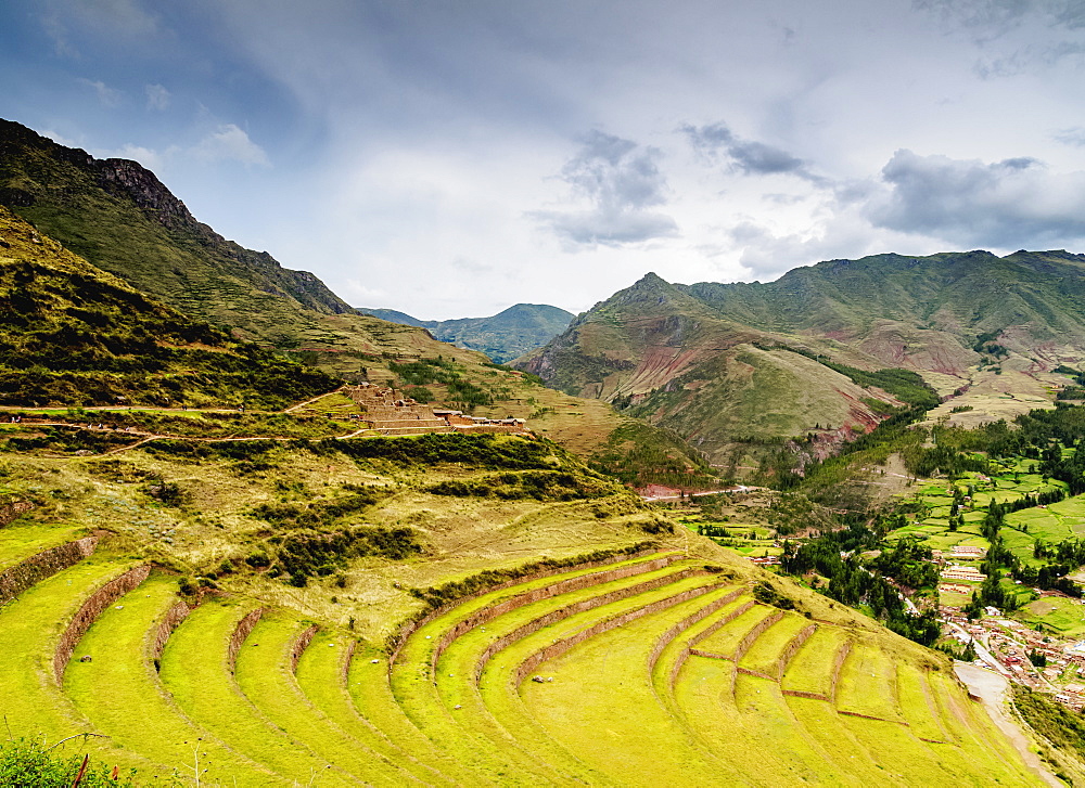 Inca Terraces, Pisac, Sacred Valley, Cusco Region, Peru, South America