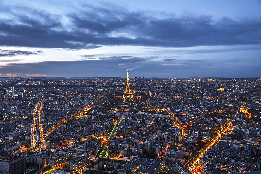 Paris at sunset from the Montparnasse Tower, the best viewpoint in Paris, Paris, France, Europe