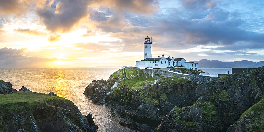 Fanad Head lighthouse, County Donegal, Ulster region, Republic of Ireland, Europe