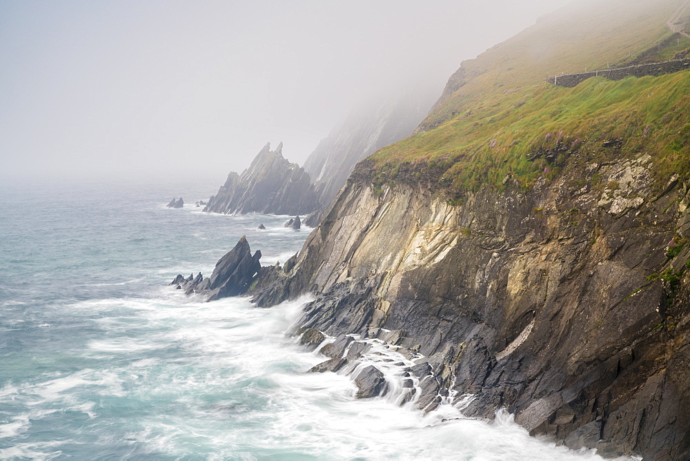 Slea Head, Dingle Peninsula, County Kerry, Munster region, Republic of Ireland, Europe