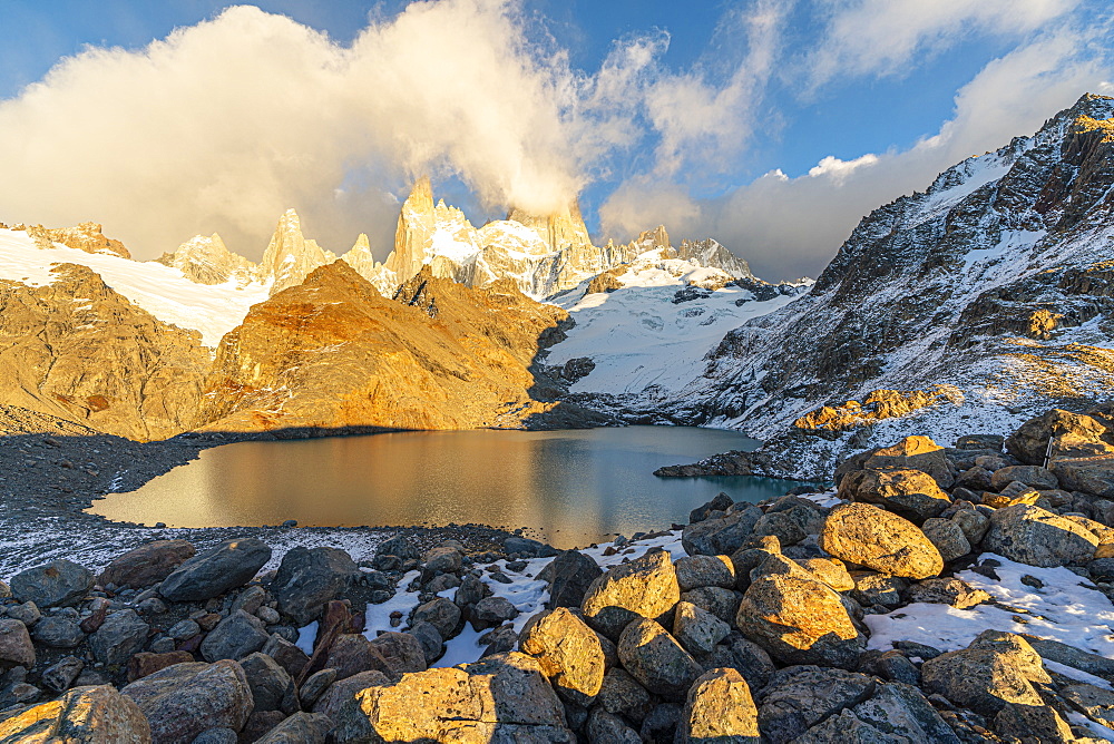 Fitz Roy range in the morning at Laguna Los Tres, El Chalten, Los Glaciares National Park, UNESCO World Heritage Site, Santa Cruz province, Argentina, South America