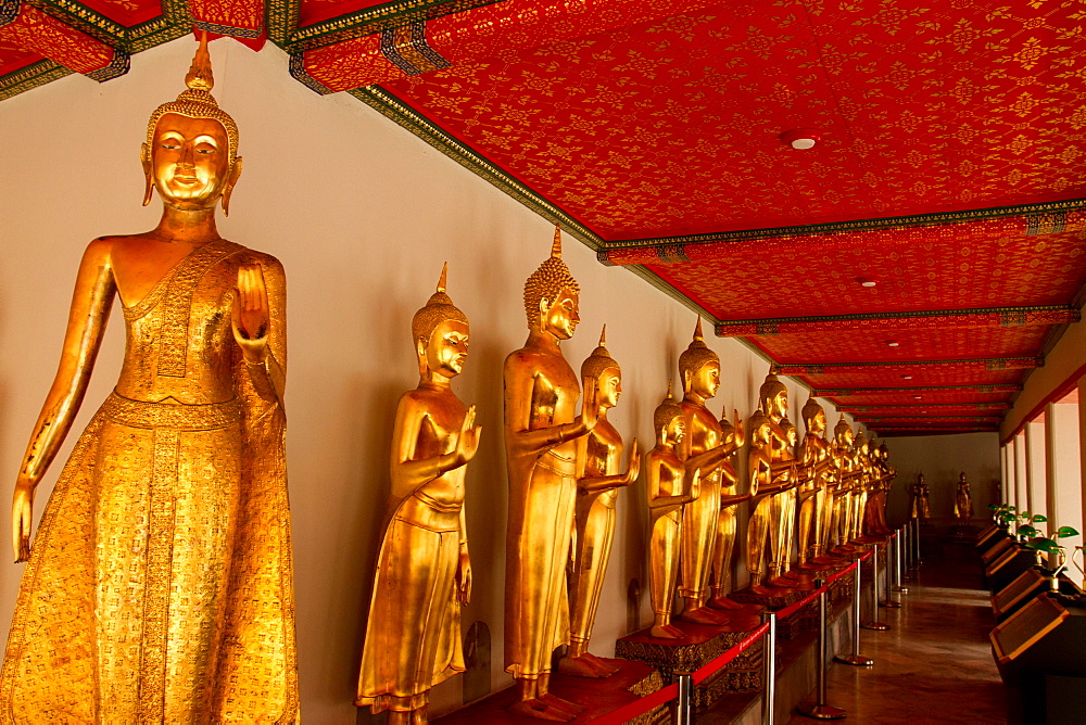 Buddhas in Wat Pho (Wat Po), Bangkok, Thailand, Southeast Asia, Asia