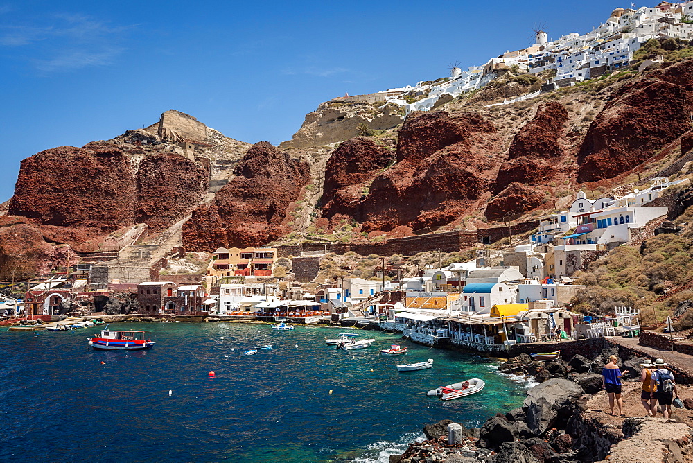 Ammoudi Bay (Amoudi) at the bottom of the steps below Oia, Santorini, Cyclades, Greek Islands, Greece, Europe