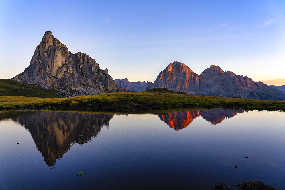 Giau Pass, Gusela and Tofana at sunrise, Dolomites, Veneto, Italy, Europe