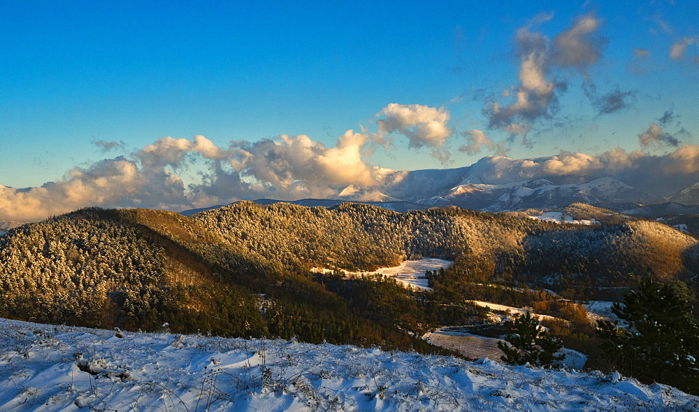 Snow on the Apennines in winter, Gubbio, Umbria, Italy, Europe