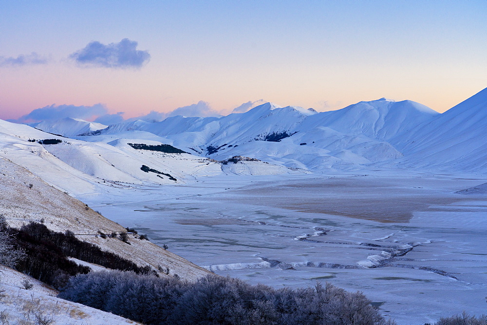 Plateau Piano Grande di Castelluccio di Norcia in winter, Sibillini Mountains, Umbria, Italy, Europe