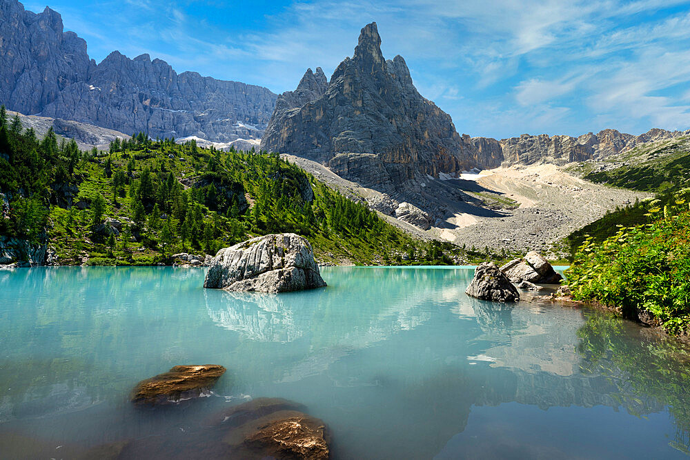 Lake Sorapis and Mount Sorapis, Veneto, Dolomites, Italy, Europe