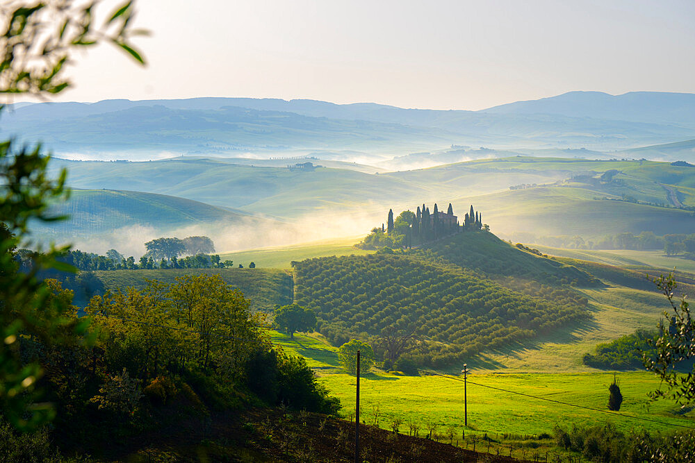 Podere Belvedere farmhouse in spring, Orcia Valley, Tuscany, Italy, Europe