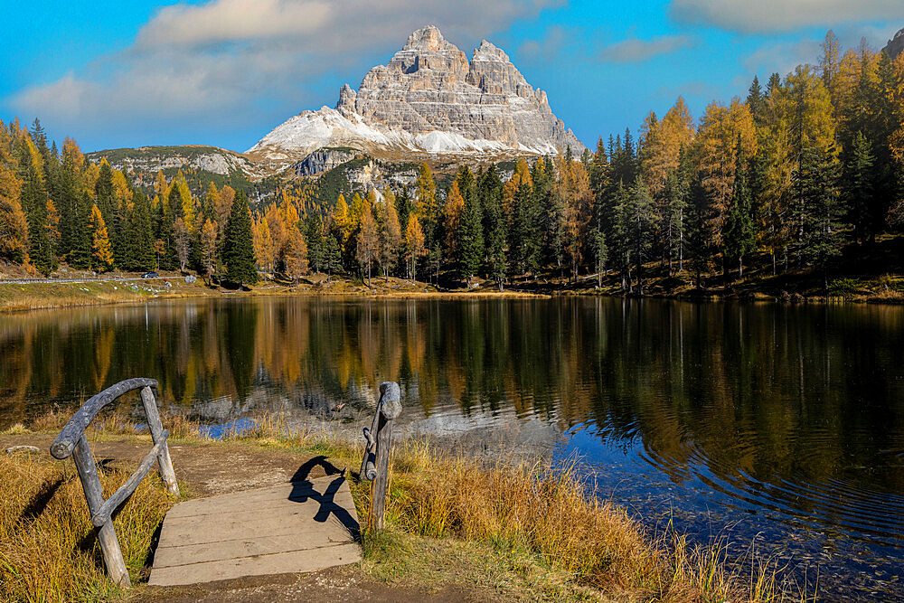 Drei Zinnen reflected in the water, Lake Antorno, Dolomites, Veneto, Italy, Europe