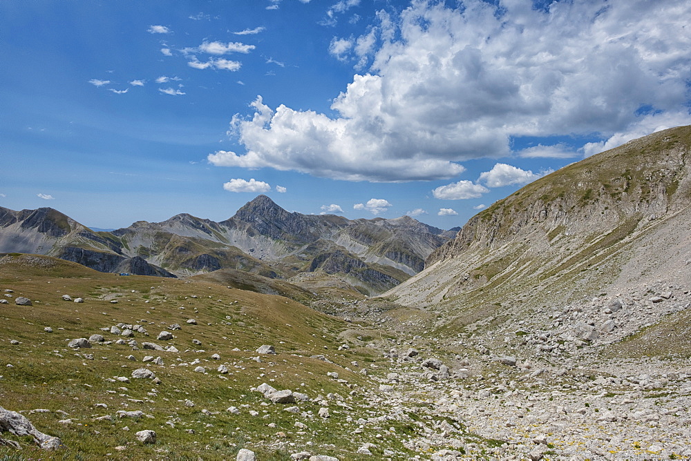 Gran Sasso Mountain Range, Gran Sasso e Monti della Laga National Park, Abruzzo, Italy, Europe