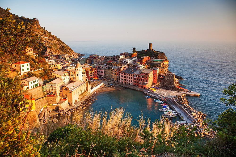 Vernazza in sunset lights, Cinque Terre National Park, UNESCO World Heritage Site, Liguria, Italy, Mediterranean, Europe