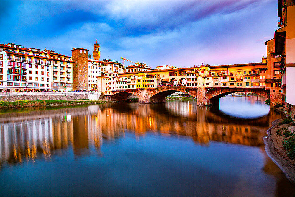 Ponte Vecchio over the Arno River, in Florence, UNESCO World Heritage Site, Tuscany, Italy, Europe