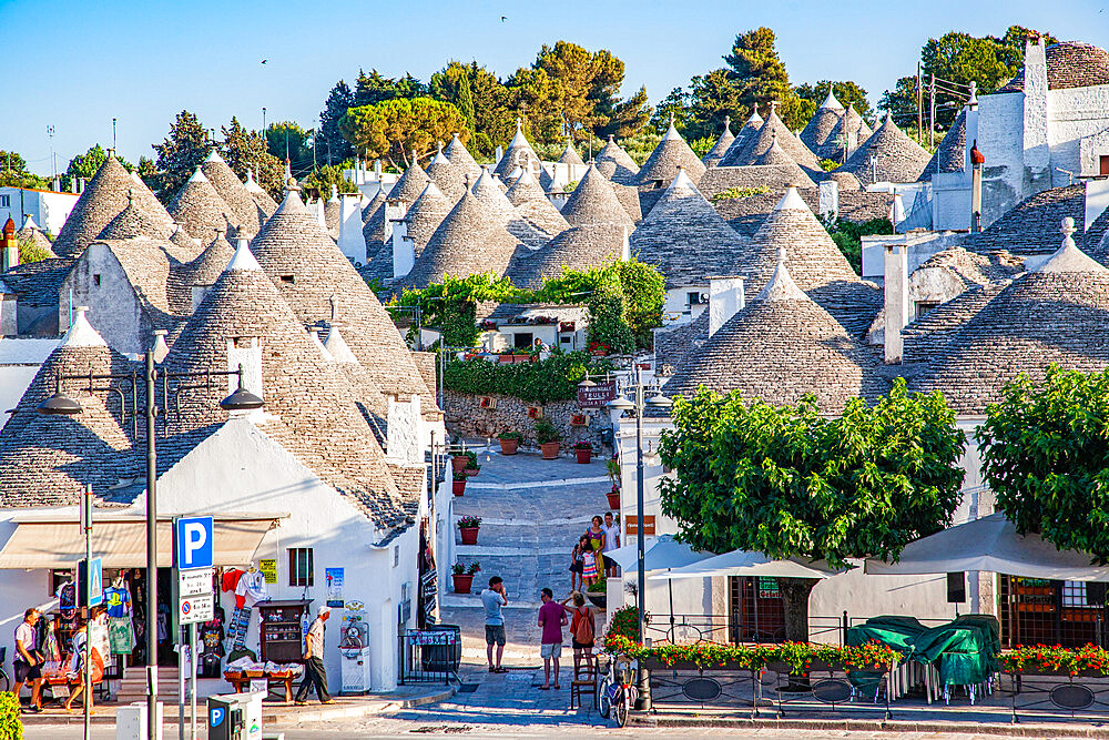 Trulli houses, Alberobello, UNESCO World Heritage Site, Apulia, Italy, Europe