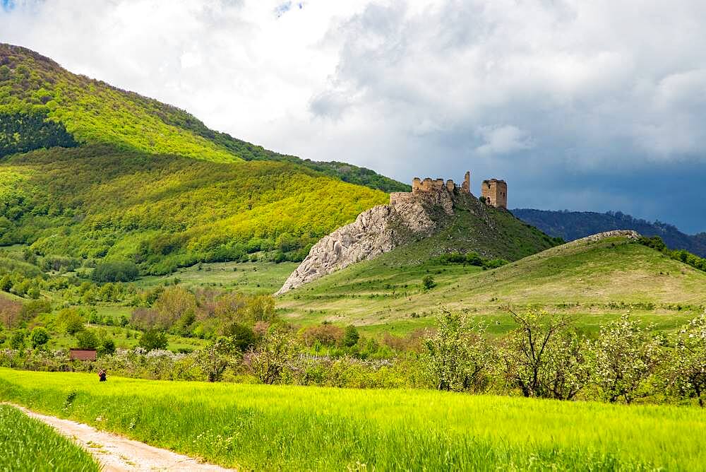 Coltesti Fortress, a spectacular ruin in the panoramic landscape of Trascaului Mountains, Apuseni Mountains, Rimetea, Romania, Europe