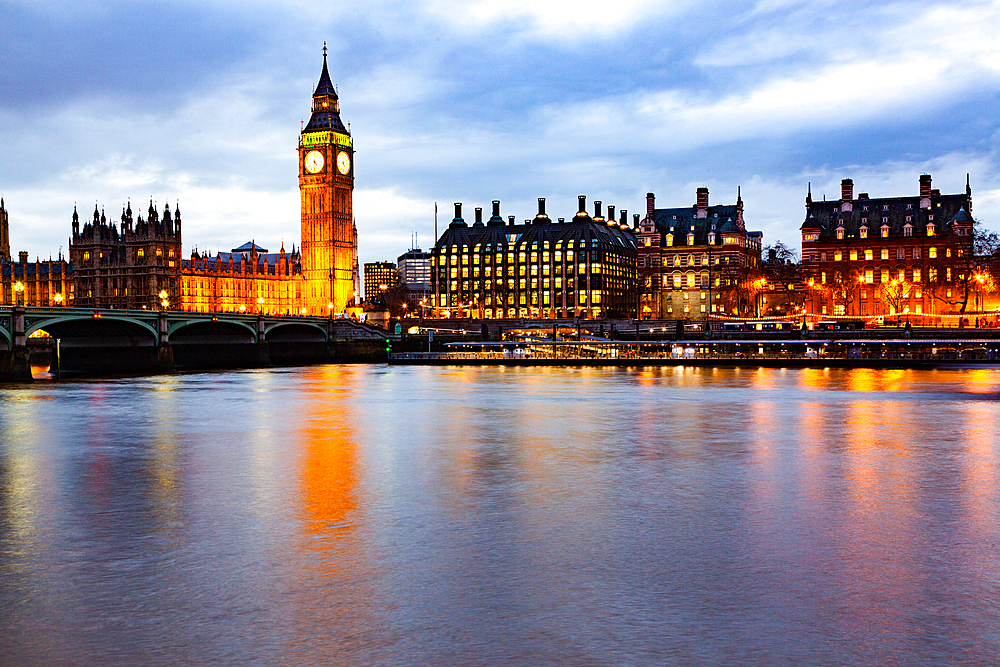 Big Ben and Houses of Parliament at night, Westminster, UNESCO World Heritage Site, London, England, United Kingdom, Europe