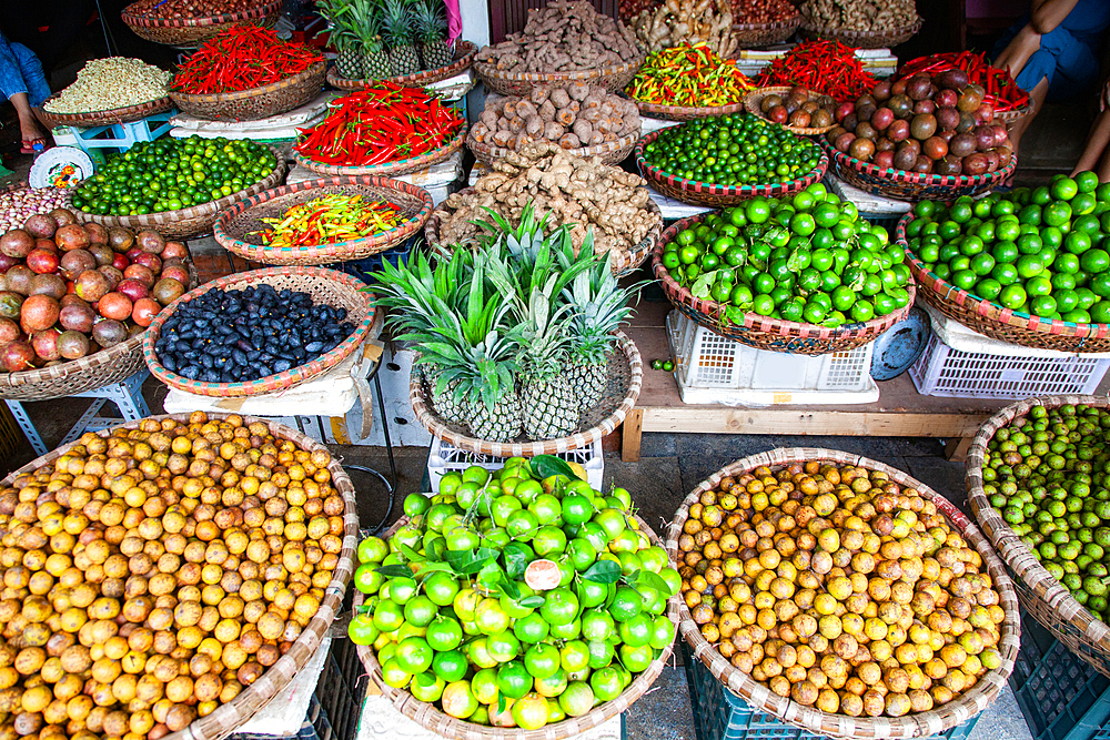 Produce on sale at Dong Xuan market, Hanoi, Indochina, Southeast Asia, Asia