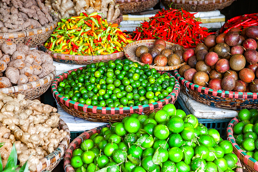 Produce on sale at Dong Xuan market, Hanoi, Indochina, Southeast Asia, Asia