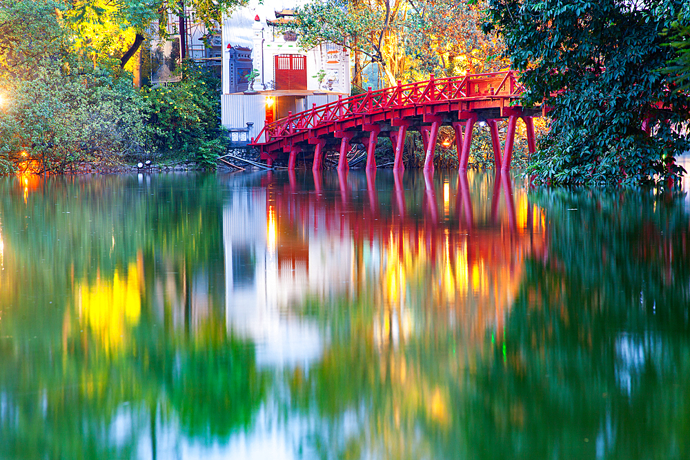 Iconic red bridge in Hanoi, Vietnam, Indochina, Southeast Asia, Asia