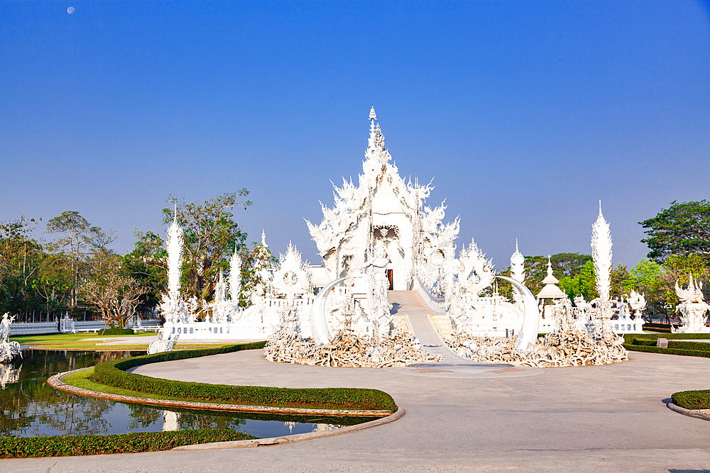 wat Rong Khun The famous White Temple in Chiang Rai, Thailand