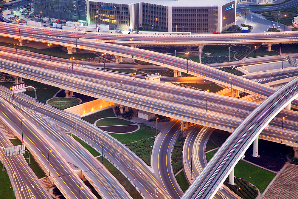 Traffic on a busy intersection on Sheikh Zayed highway