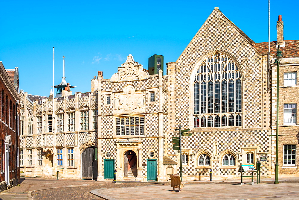 Saturday Market Place with Trinity Guildhall and Town Hall, King's Lynn, Norfolk, East Anglia, England, United Kingdom, Europe