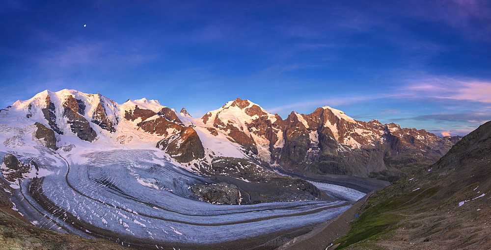 Panoramic view of Vedret Pers Glacier at sunrise, Diavolezza Refuge, Bernina Pass, Engadine, Graubunden, Switzerland, Europe