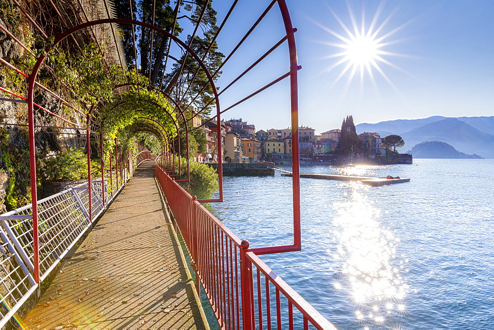 The romantic Love Pathway on the lakeshore of Varenna village, Lake Como, Lombardy, Italian Lakes, Italy, Europe