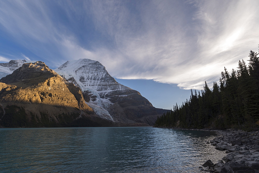 Sunset over the Berg Lake and Mount Robson, UNESCO World Heritage Site, Canadian Rockies, British Columbia, Canada, North America