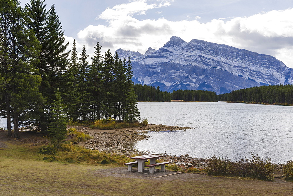 Picnic table at Two Jack Lake, Banff National Park, UNESCO World Heritage Site, Canadian Rockies, Alberta, Canada, North America