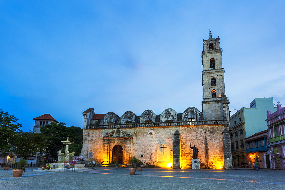 Convento de San Francisco de Asis at night, La Habana Vieja, UNESCO World Heritage Site, Old Havana, La Habana (Havana), Cuba, West Indies, Caribbean, Central America