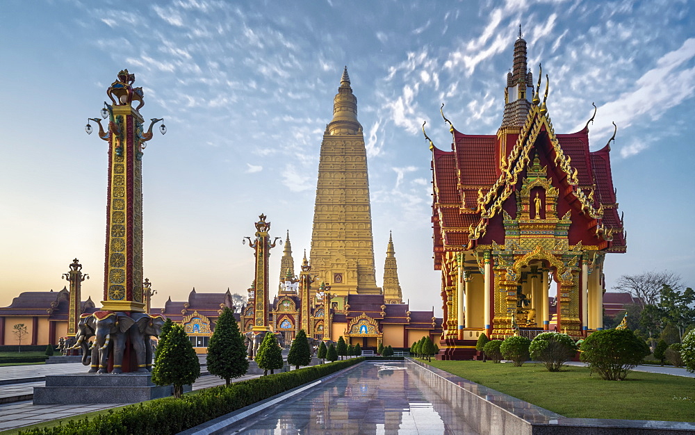 Wat Mahathat Watchiramongkhon (Wat Bang Thong) in Krabi, Thailand, Southeast Asia, Asia