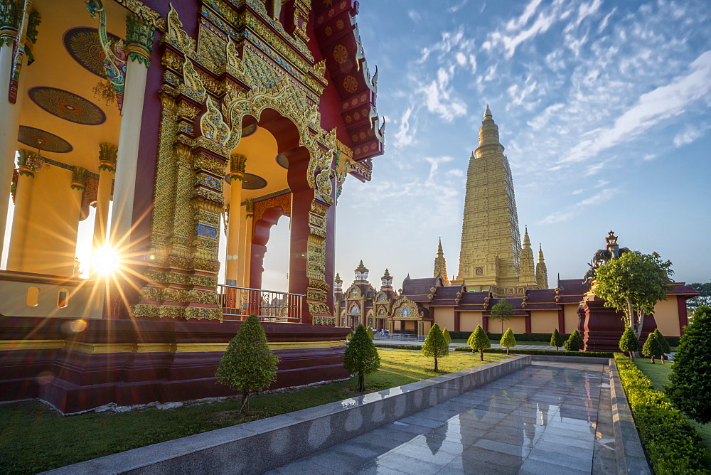 Wat Mahathat Watchiramongkhon (Wat Bang Thong) in Krabi, Thailand, Southeast Asia, Asia