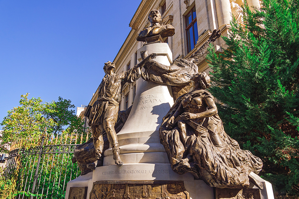 Eugeniu Carada 1924 monument, dedicated to the first director of the National Bank of Romania with bronze statues, Bucharest, Romania, Europe