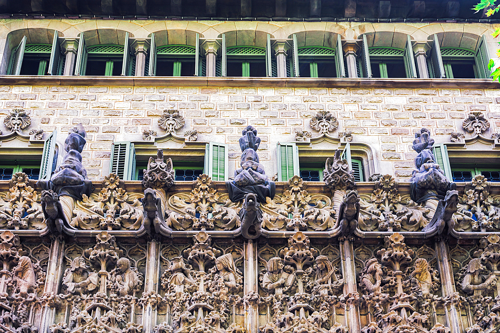 Palau del Baro de Quadras, Modernist palace by architect Josep Puig, with facade featuring Gothic and Arabesque-inspired design, Barcelona, Catalonia, Spain, Europe